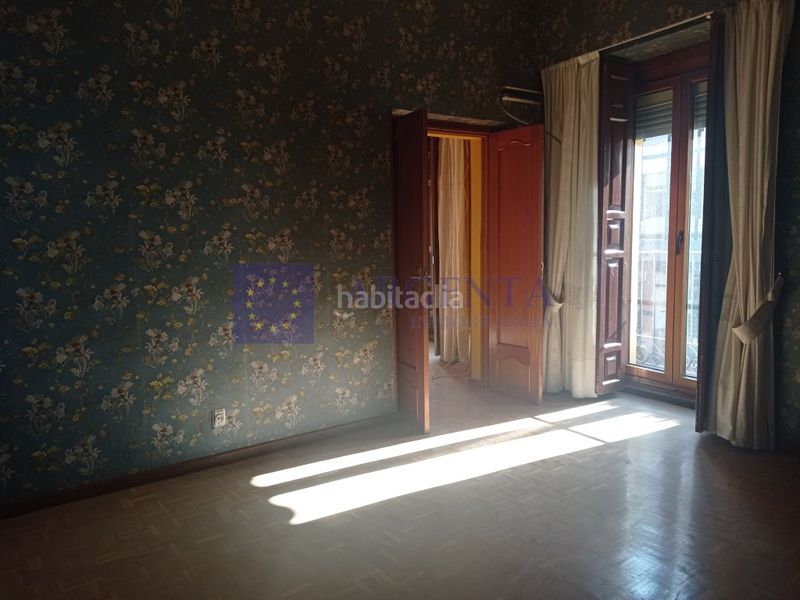 Foto f85508fa-22bd-4cd9-92f7-131c26385b9c. Piso venta inmueble gran teatro en Casco Antiguo Cáceres
