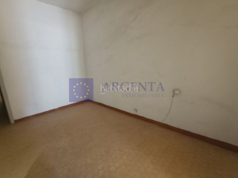 Foto fe0dc8e6-5839-43b4-85bd-7116a97dcef6. Piso venta inmueble gran teatro en Casco Antiguo Cáceres