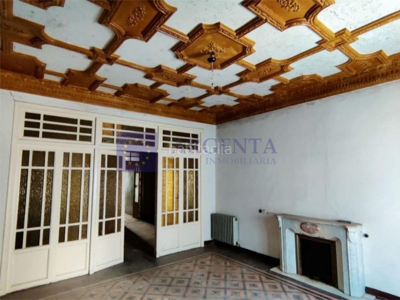 Foto 066b2c35-4d3f-4991-a2ed-fd16b1d1ed4a. Edificio se vende edificio en el Casco Antiguo en Cáceres