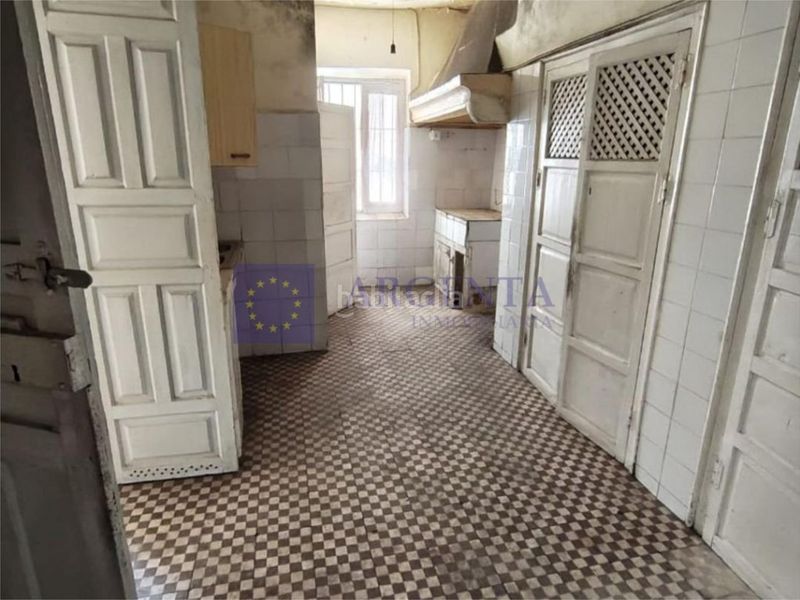 Foto c8681a32-4b1e-4373-893b-83c2b75c16c7. Edificio se vende edificio en el Casco Antiguo en Cáceres