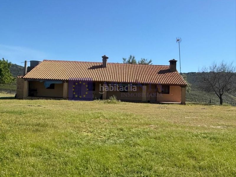 Foto 182c6fdd-d713-42dc-b43b-4f2092fd926b. Casa a Jaraicejo