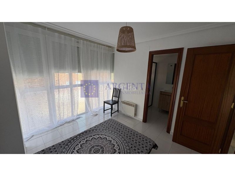 Foto aded9571-7bff-49ea-8607-735853cbd38b. Lloguer dúplex a Casco Antiguo Cáceres