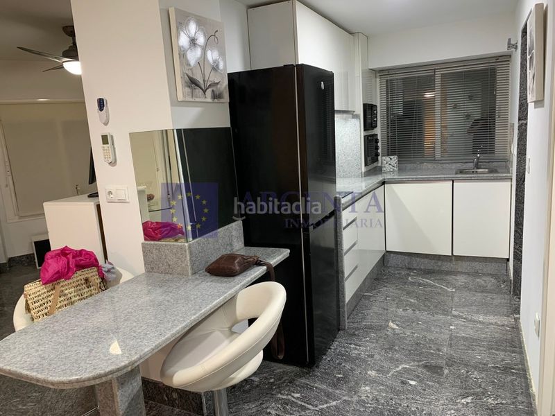 Foto 397458fd-0938-4502-92e7-33fc3cfba089. Alquiler apartamento loft de 1 habitación en Casco Antiguo Cáceres