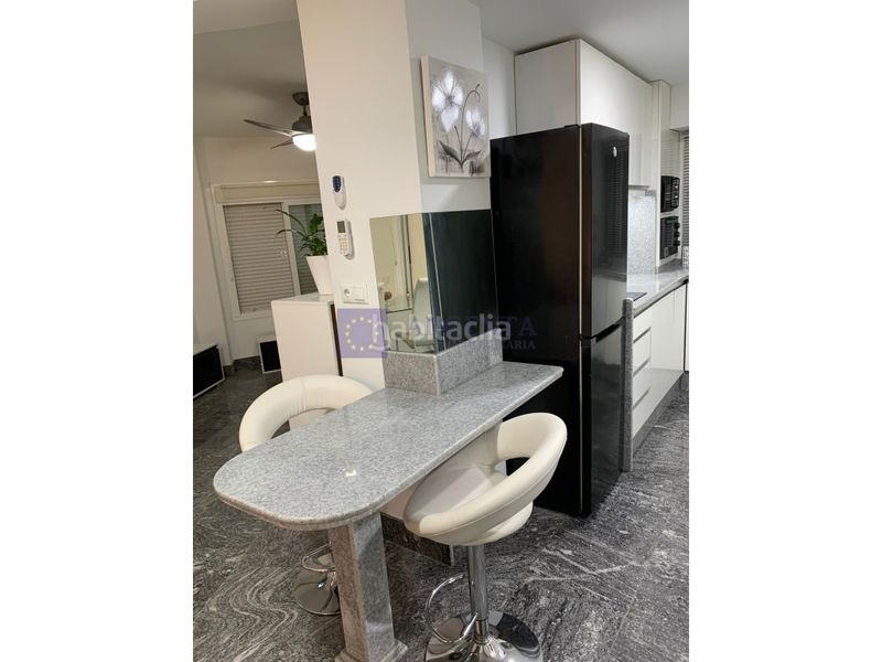 Foto e168a025-4daf-4dd5-9771-49bf7090f64d. Alquiler apartamento loft de 1 habitación en Casco Antiguo Cáceres