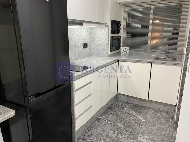 Foto f94cca84-a9d4-4946-a80e-0cb9cdd5611c. Alquiler apartamento loft de 1 habitación en Casco Antiguo Cáceres