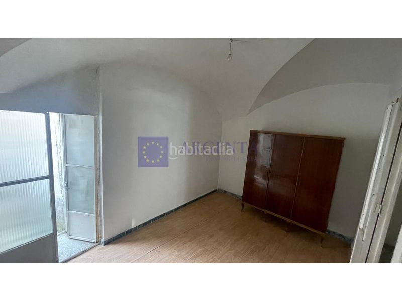 Foto 86b56ab8-8608-4f3e-a025-d7670f202080. Casa a Casco Antiguo Cáceres