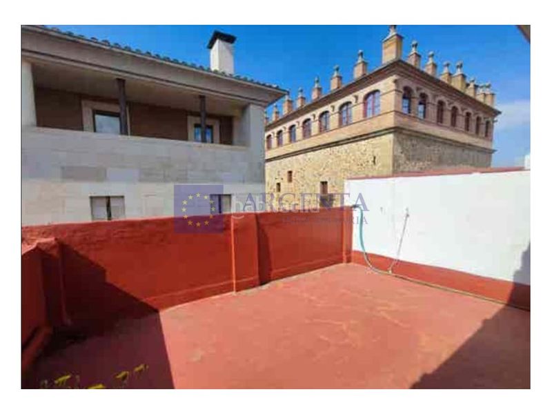 Foto dd0c3ec3-dd95-48ad-80ca-84bd1e561ebc. Casa a Casco Antiguo Cáceres