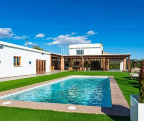 Casa a Useres (les). Exclusiva vivienda con acabados de lujo, perfectamente integrada