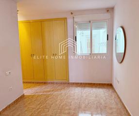 Piso en Sant Joan de Moró. Fantástico piso de 3 habitaciones y 2 baños con trastero para en