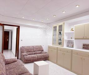 Affitto Appartamento in Avenida de Valencia - Avenida de Casalduch. Amplio piso  de 4 habitaciones y dos grandes patios para disfrut