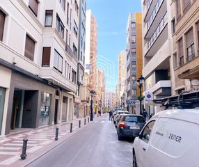 Local Comercial en Hospital - Plaza del Real. Atenci�n inversores! local c�ntrico y reformado en venta y alqui