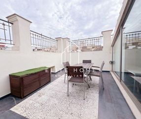 Lloguer Pis a Casco Histórico. Ático con caracter y terraza privada en pleno centro de castelló