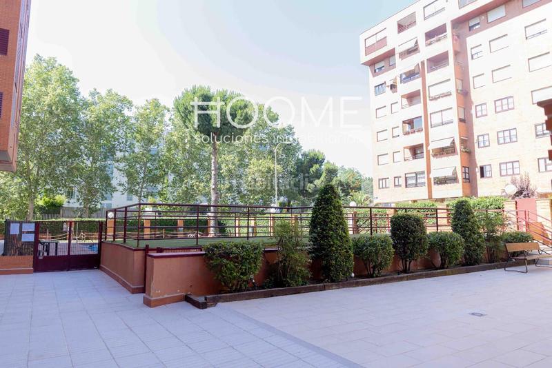 Foto 55bbf3af-974d-4acc-a302-0bde22ca2569. Ático atico con 20 metros de terraza, piscina, garaje opcional, 3 habitaciones 2 baños a estrenar, Castillachamartin en Madrid
