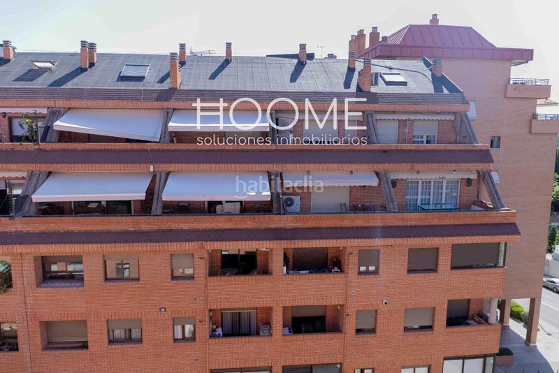 Foto 98608f80-1998-4ff0-b3fd-9cf6dd006fb5. Ático atico con 20 metros de terraza, piscina, garaje opcional, 3 habitaciones 2 baños a estrenar, Castillachamartin en Madrid