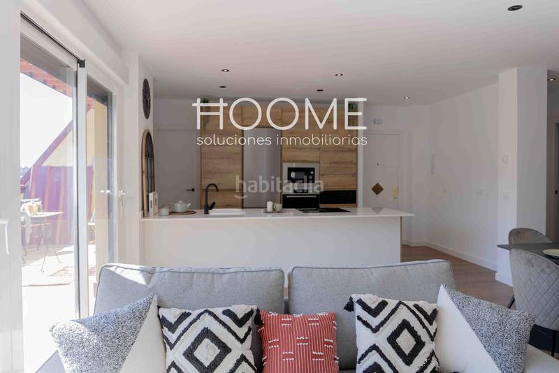 Foto b167349b-e15e-46ee-b790-c79453fa70ad. Ático atico con 20 metros de terraza, piscina, garaje opcional, 3 habitaciones 2 baños a estrenar, Castillachamartin en Madrid