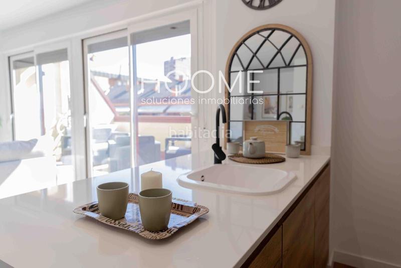 Foto c56def4f-df52-4aba-af9c-48363e0bb401. Ático atico con 20 metros de terraza, piscina, garaje opcional, 3 habitaciones 2 baños a estrenar, Castillachamartin en Madrid