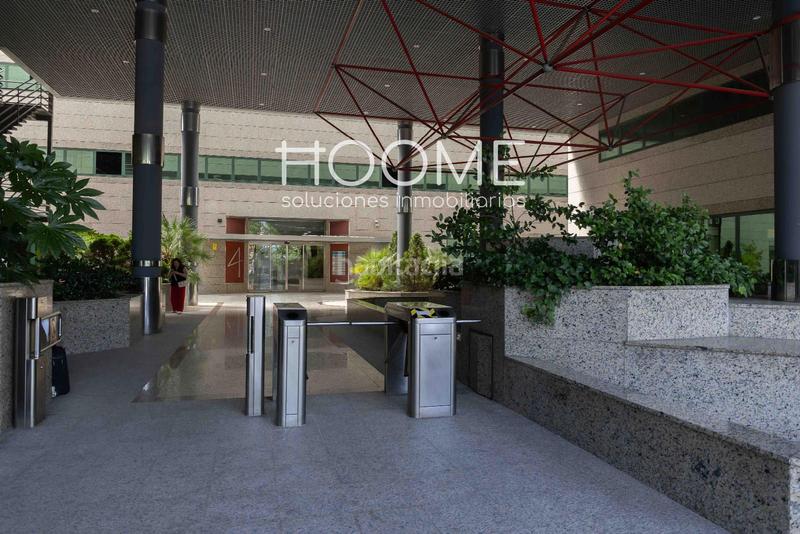 Foto ddb6ba3e-c4c4-4451-9c7e-f74bcfb106bb. Appartamento con riscaldamento parcheggio in Polígono Industrial-Norte San Sebastián de los Reyes