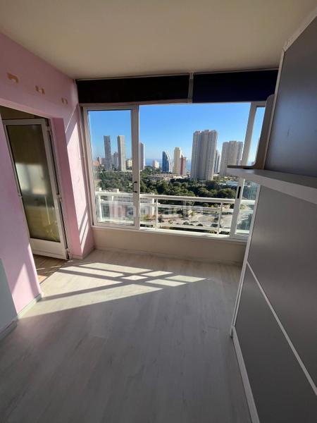 Foto f34bbc20-54c9-43a8-aa55-5646bd14debf. Piso 2 dormitorios 2 baños en Via Parque Benidorm