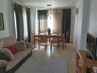 Pis  Calle gerona. Piso 2 dormitorio 2 baños levante