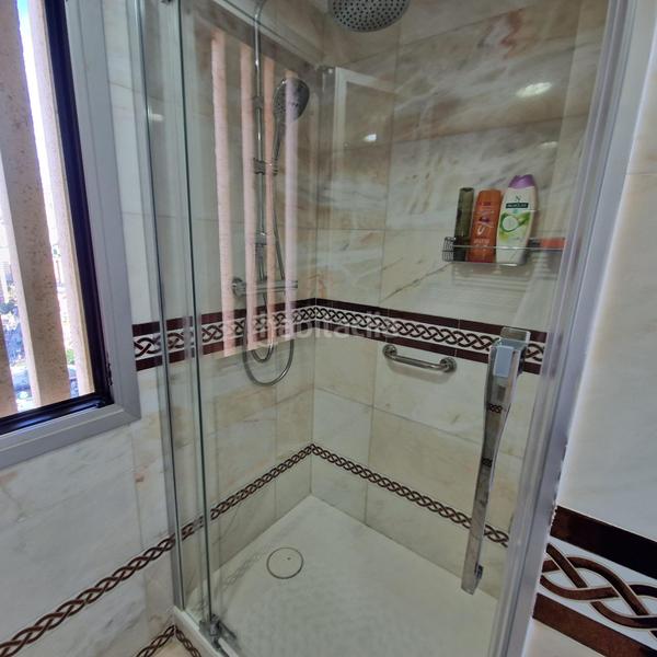 Foto f5eff04f-81ac-4627-95f9-974a01985f21. Etagenwohnung mit heizung parking pool in Playa Levante Benidorm