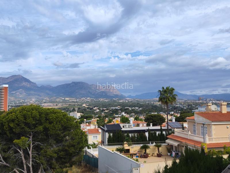 Foto 3f72b073-93dd-4c79-a239-bf61429d8a5f. Maison jumelée avec chauffage piscine dans Sierra Helada Benidorm
