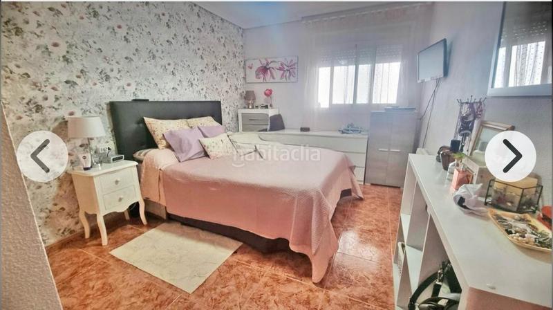 Foto 15ffd085-c0da-475a-b91b-6325359b8a90. Etagenwohnung mit parking pool in Playa Poniente Benidorm