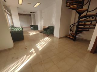 Local Comercial  Calle kennedy. Local comercial av europa