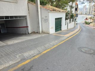 Aparcament cotxe a Calle ALCALDE MANUEL CATALAN CH