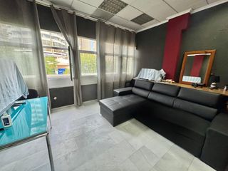 Pis  Calle pont del. Piso plaza triangular