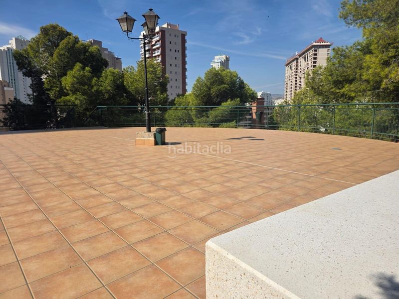 Foto 64aa1af0-7153-49b9-8320-eaeb8c8f6d82. Pis amb aparcament piscina a Playa Poniente Benidorm