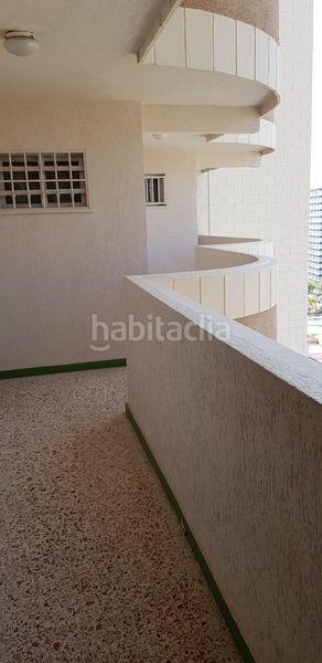Foto 7927145b-ed27-4784-8160-5efac28a41fb. Estudi amb aparcament piscina a Playa Levante Benidorm
