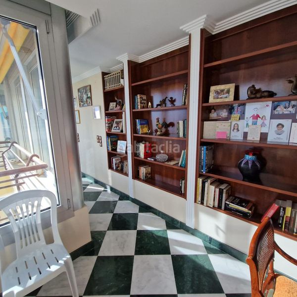 Foto 2dd39edd-e053-4ac4-a886-4e5307364474. Flat with heating parking pool in Playa Levante Benidorm