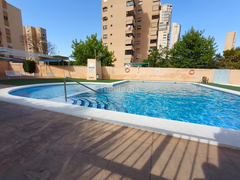 Foto 915b10de-3acb-442f-9482-b284299abc80. Casa adossada amb aparcament piscina a Juzgados - Plaza de Toros Benidorm