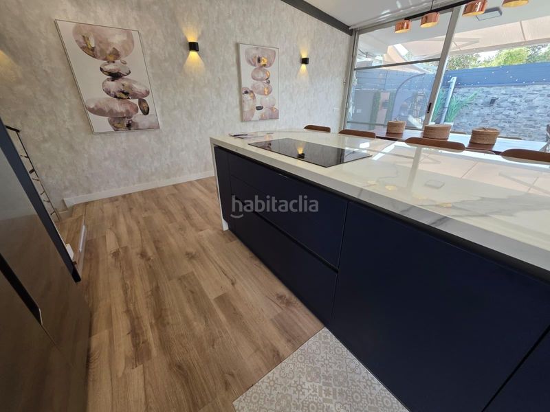 Foto ff83691b-95fb-4aba-b4af-82af7267dcf7. Casa adossada amb aparcament piscina a Agua Amarga - Urbanova Alicante
