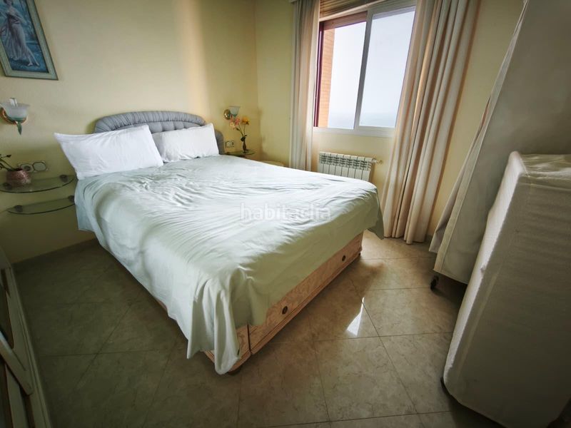 Foto fce4cee9-dcd4-4160-bd28-65b7fbc4eefd. Àtic amb piscina a Playa Poniente Benidorm