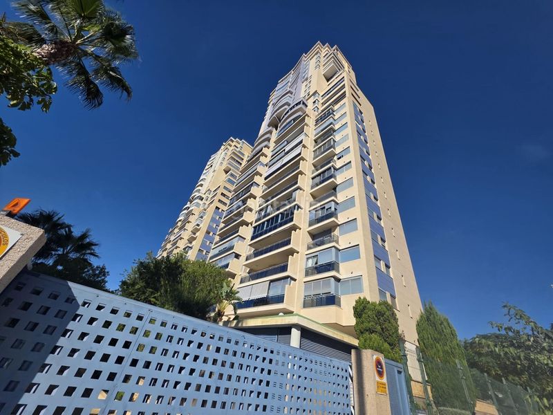 Foto ace3abd6-784c-42a7-9283-5426405d74f5. Pis amb calefacció aparcament piscina a Juzgados - Plaza de Toros Benidorm