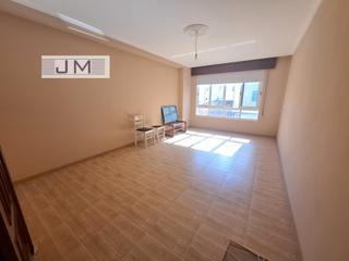Appartement  Rúa cristóbal colón. Se vende piso de tres dormitorios en ribeira.