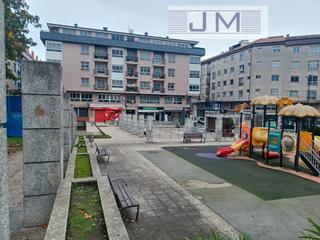 Appartement à Rúa da feira 2. Se vende piso en la plaza del centenario en ribeira