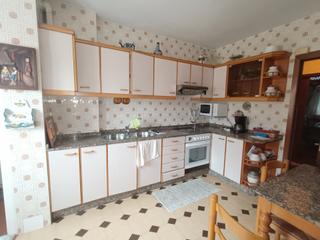 Appartement à Santa Uxía de Ribeira. Se vende piso amplio en ribeira