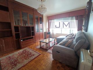 Pis a Santa Uxía de Ribeira. Piso amplio con garaje y trastero  próximo al ayuntamiento