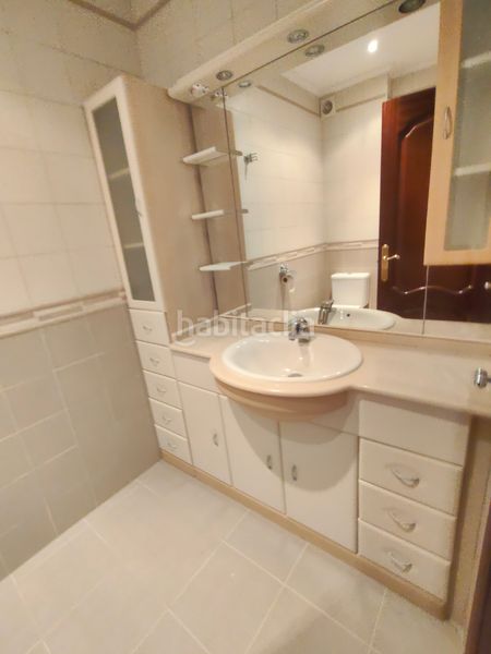 Foto b3bbad19-1422-4780-94a5-f10811a3906d. Casa a Castiñeiras Ribeira
