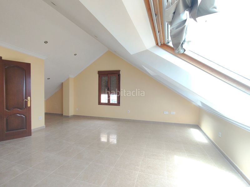 Foto c637d952-1c71-433c-a32f-36ef068c3285. Casa a Castiñeiras Ribeira