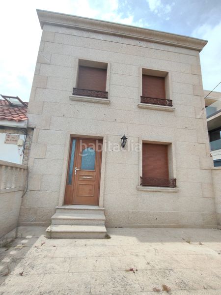 Foto f10f35d0-4b05-4d4e-985f-81ca5d75ea65. Casa a Castiñeiras Ribeira