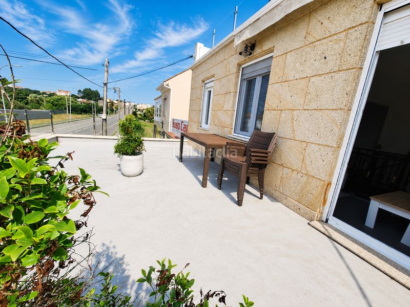 Foto 5ed5f133-5289-4996-b640-534cffccf947. Casa amb xemeneia aparcament a Palmeira Ribeira