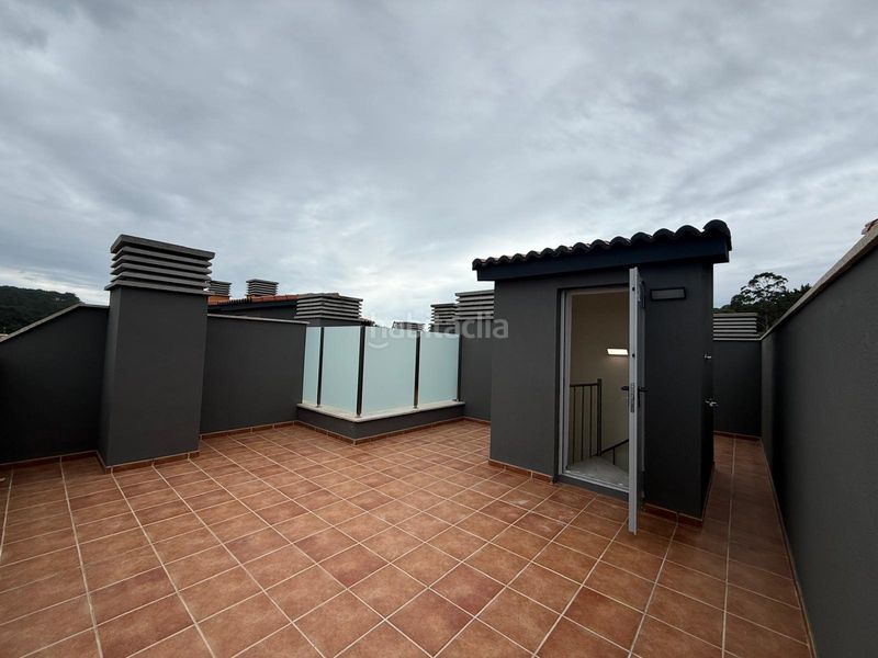 Foto c0208bed-e6d4-4bd1-99ff-512acb432321. Àtic amb aparcament a santa uxía de Ribeira Ribeira