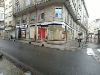 Miete Geschäftsraum  Rúa de galicia. Se alquila bajo comercial acondicionado amplio y luminoso en el