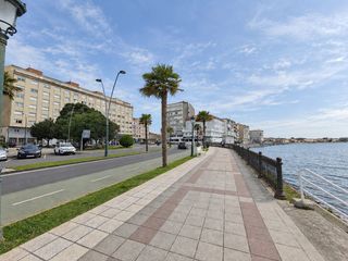Appartamento  Avenida de la coruña 81. Piso muy amplio en la zona de coroso
