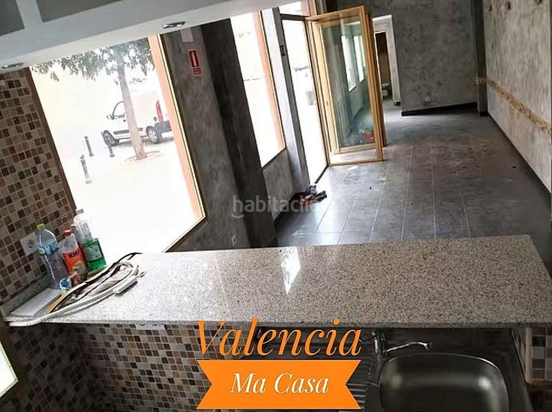 Foto bd52c11b-6eaf-4608-92c4-7abb5729ac6a. Business premise with heating in Torrefiel Valencia