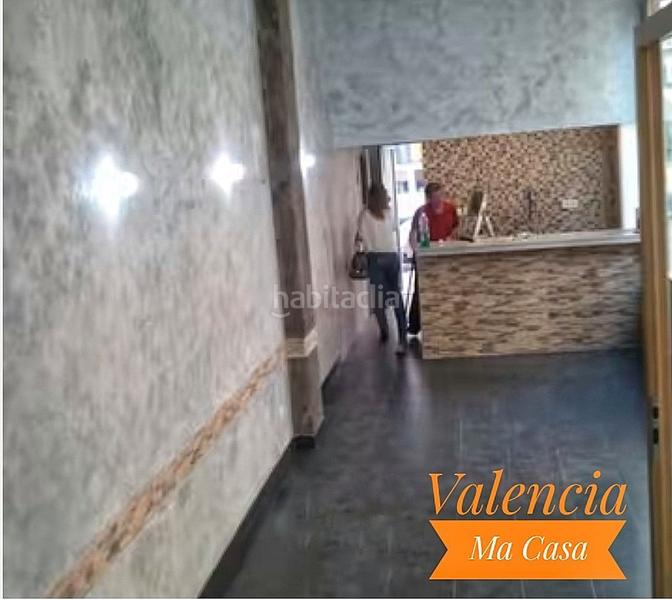 Foto 410a3e22-e192-4410-9c8c-c4907b9a14eb. Local comercial en Torrefiel Valencia