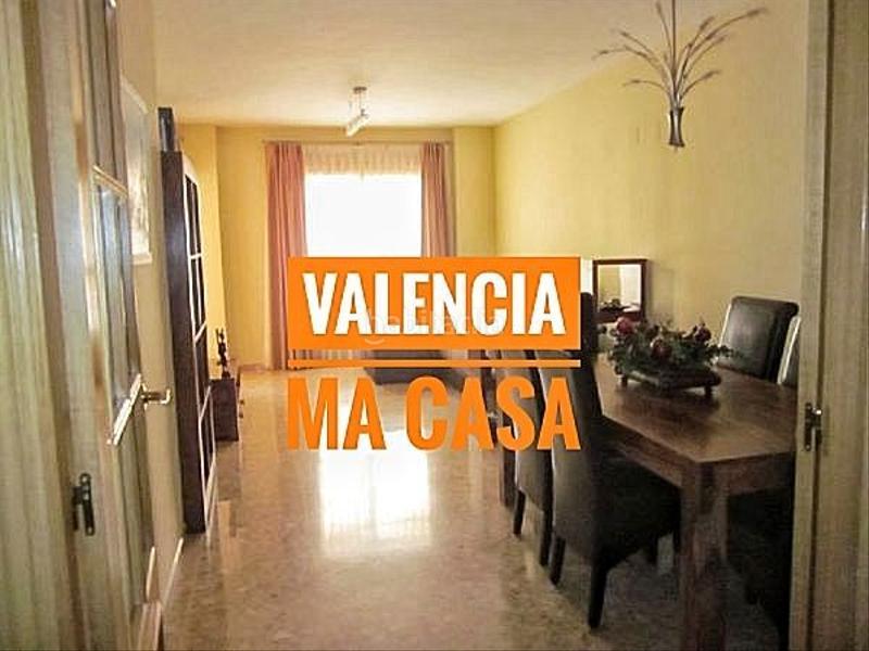 Foto 5e9626ab-d25b-49d3-829e-25e47469f71e. Miete etagenwohnung mit parking in Aiora Valencia